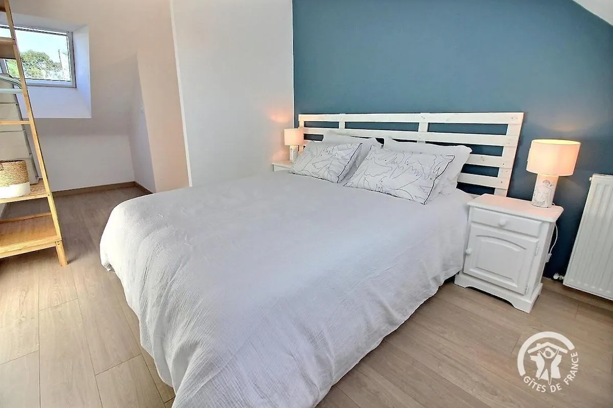 הוילה לנסיו House For 2 People With Garden בית נופש