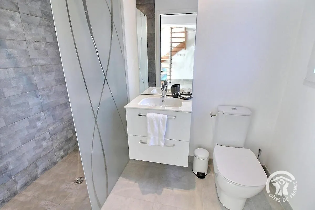 הוילה לנסיו House For 2 People With Garden 0*,  צרפת